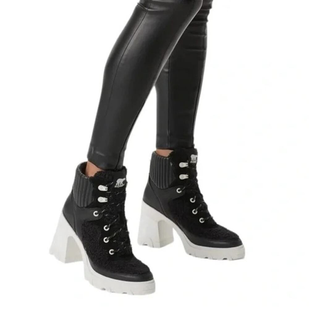 Sorel Black and White Ankle Boots